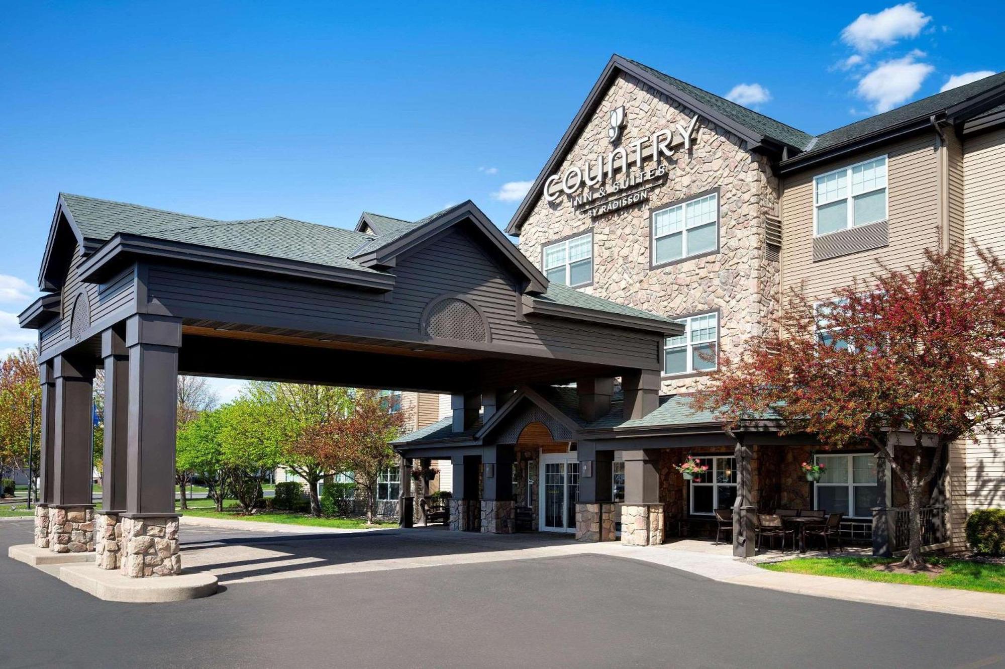 Country Inn & Suites By Radisson Albertville Near Outlet Mall Bagian luar foto