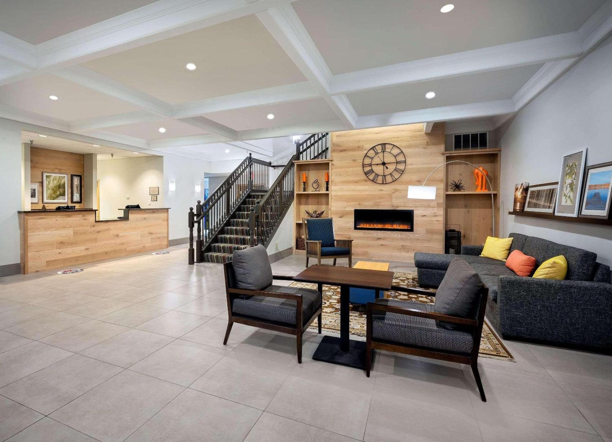 Country Inn & Suites By Radisson Albertville Near Outlet Mall Bagian luar foto
